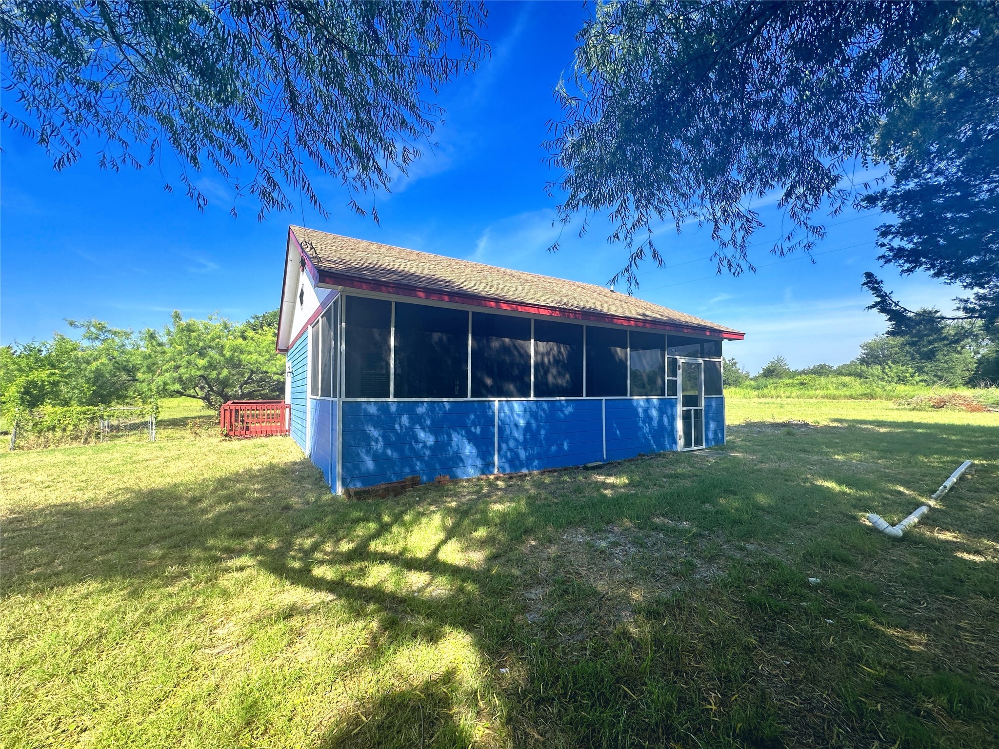 1910 County Road 2230