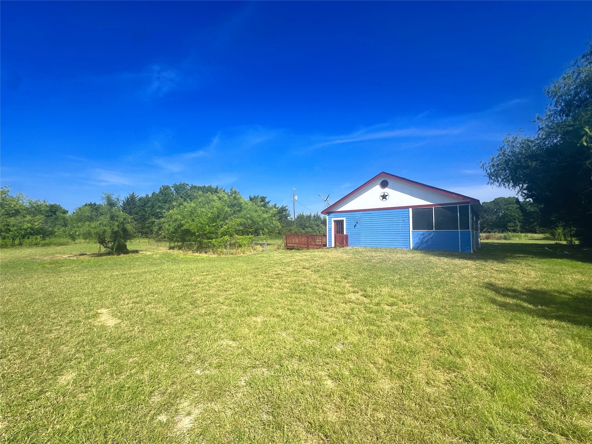 1910 County Road 2230