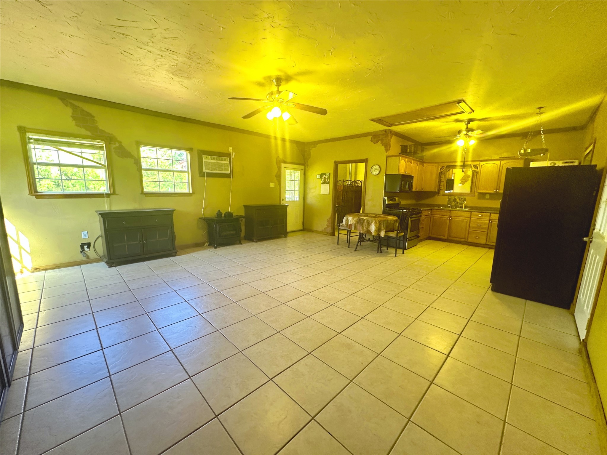 1910 County Road 2230