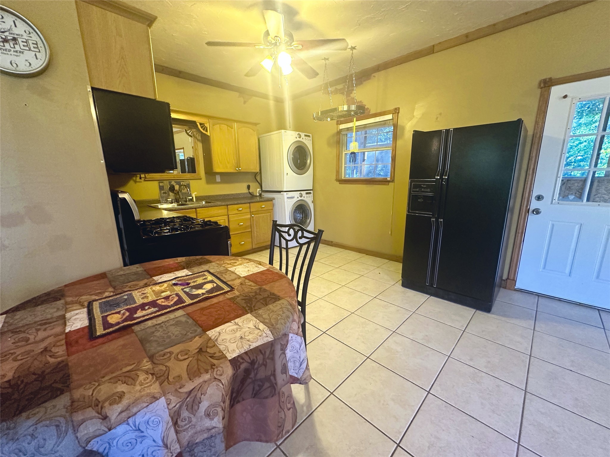 1910 County Road 2230