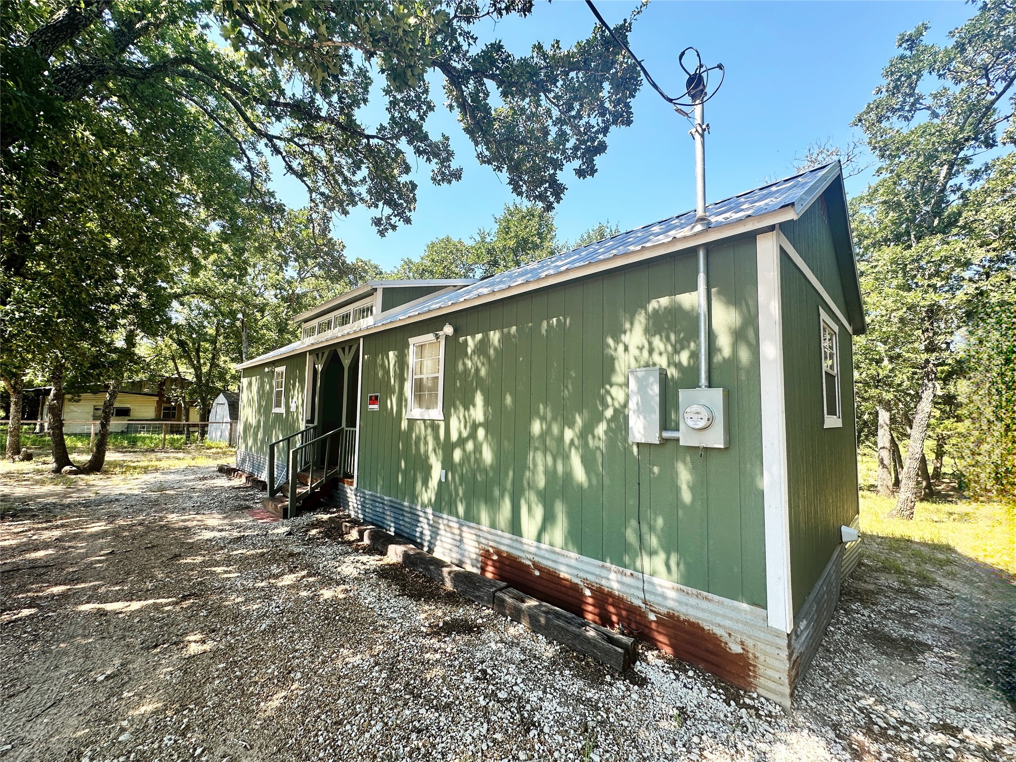127 NW County Road 3175