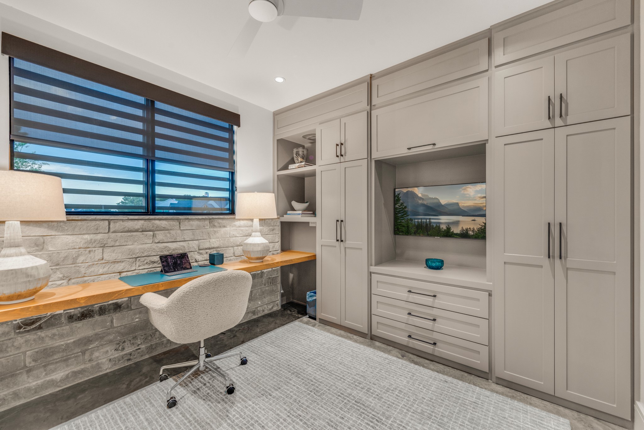 2240 Lake View Landing