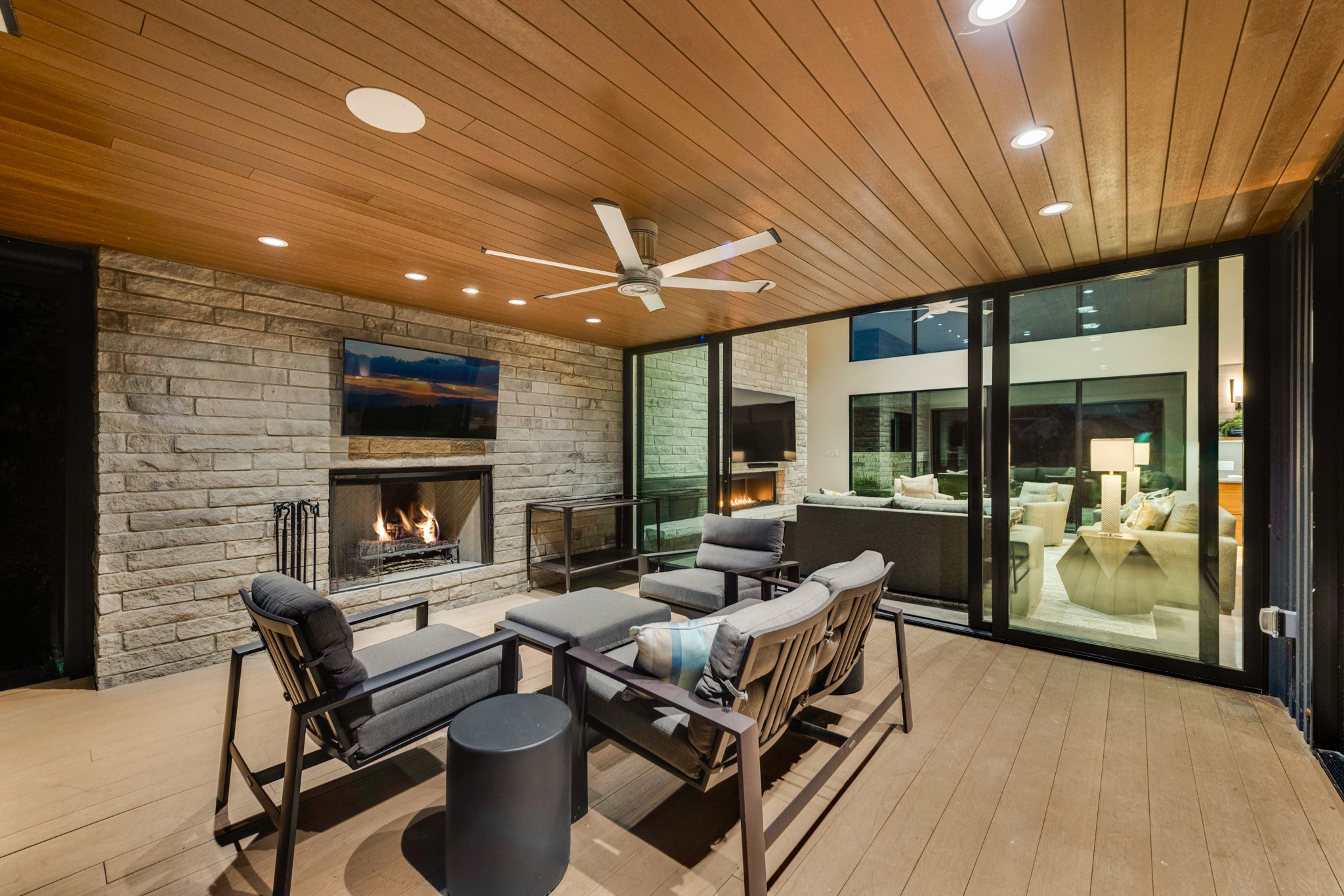 2240 Lake View Landing