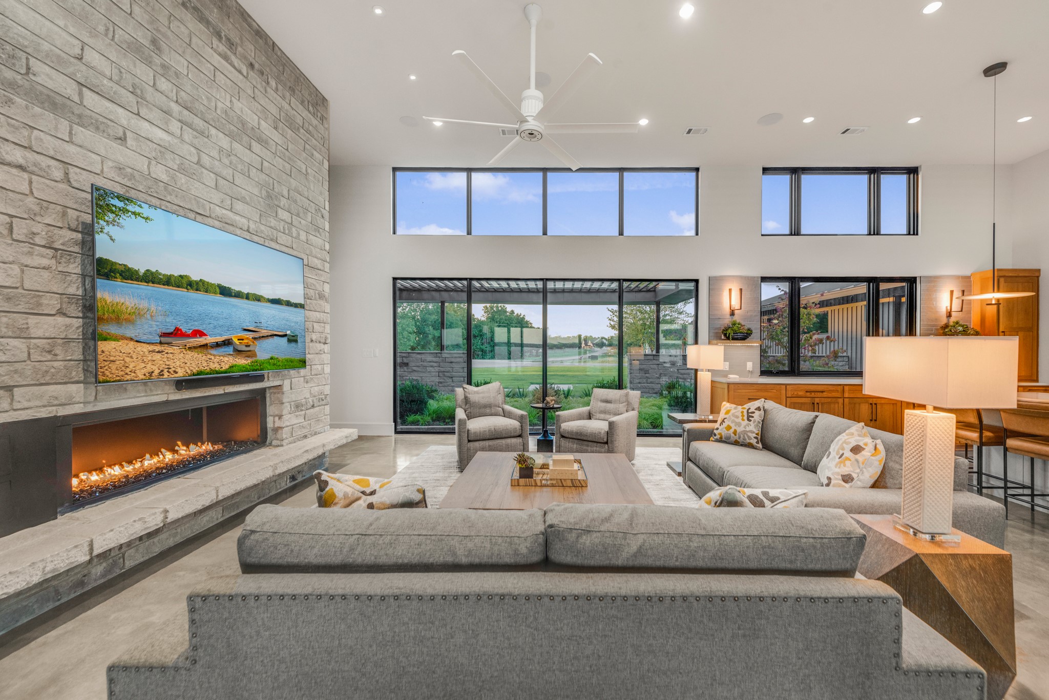 2240 Lake View Landing