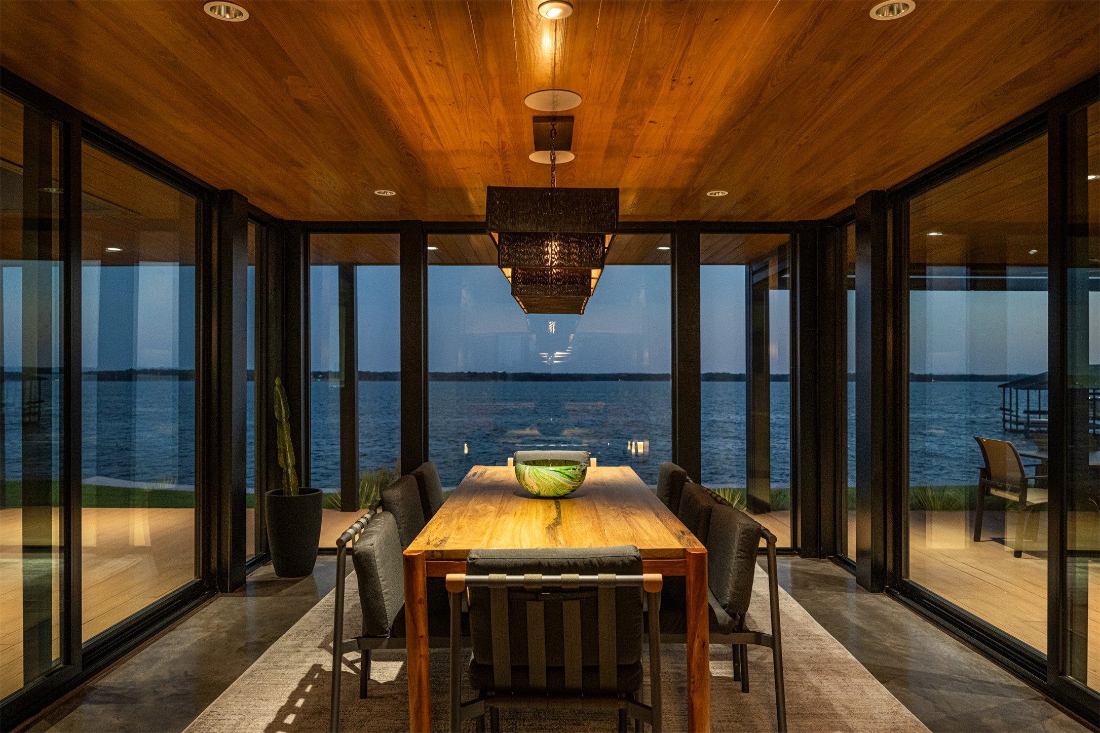 2240 Lake View Landing