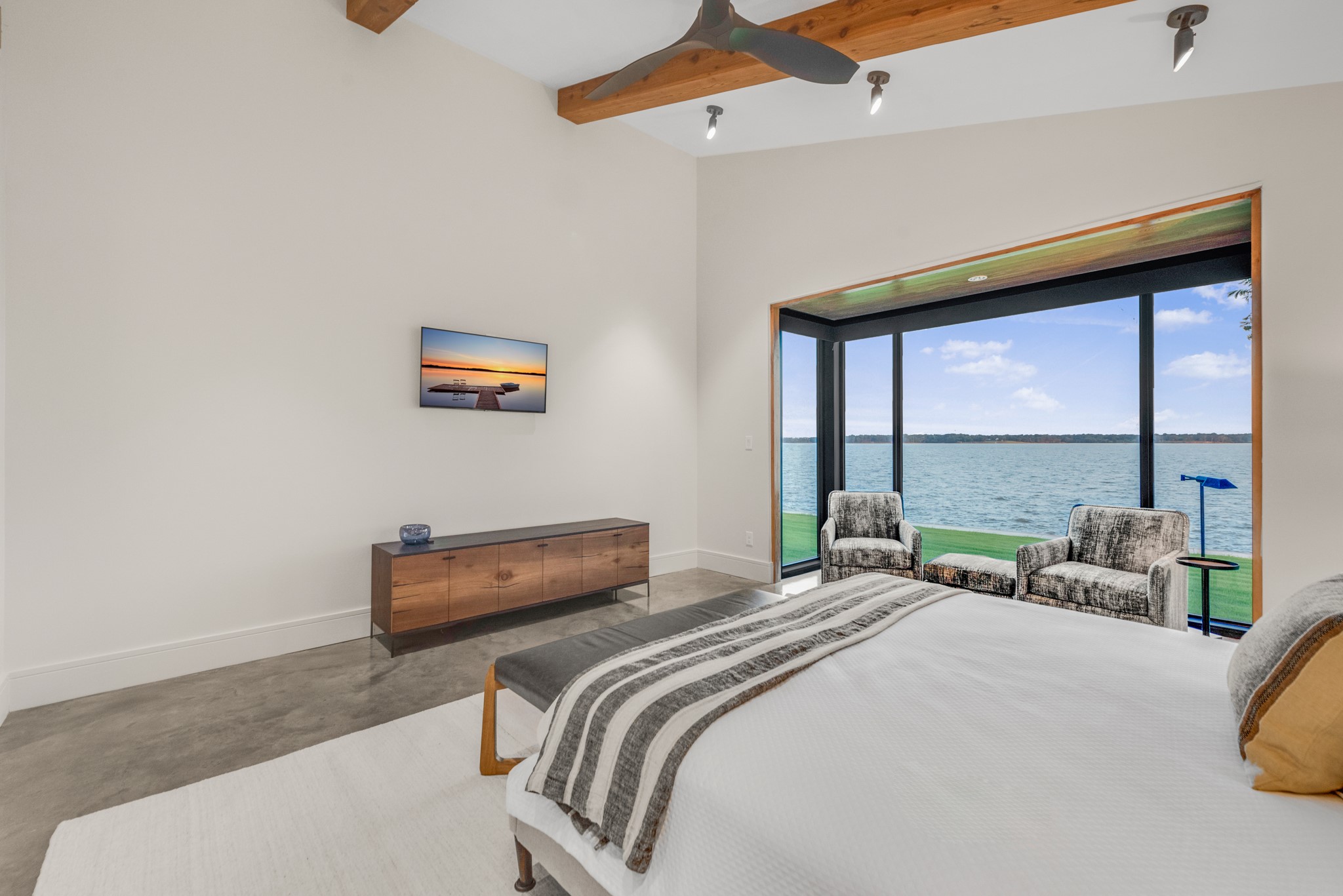 2240 Lake View Landing