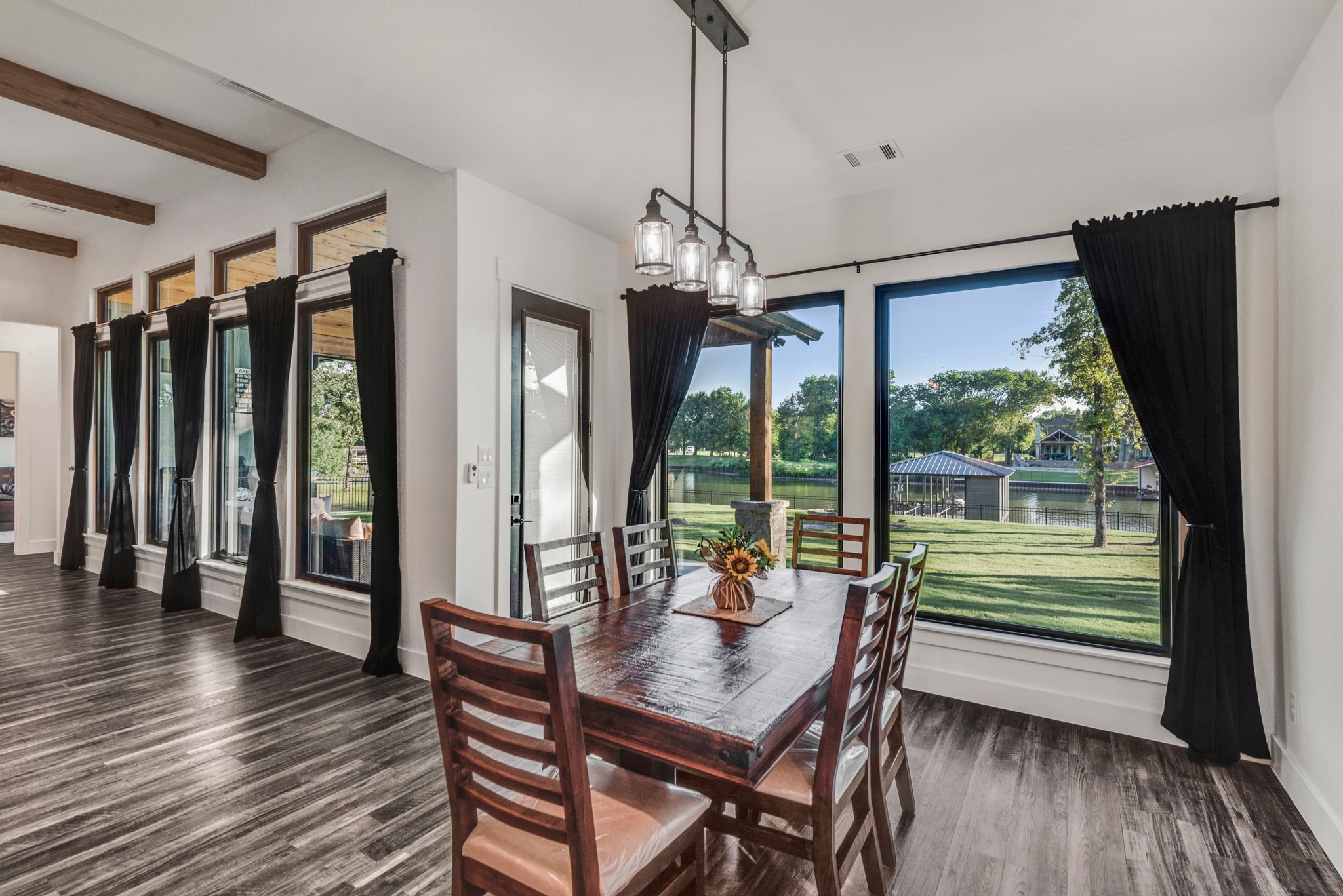812 Waters Edge Drive