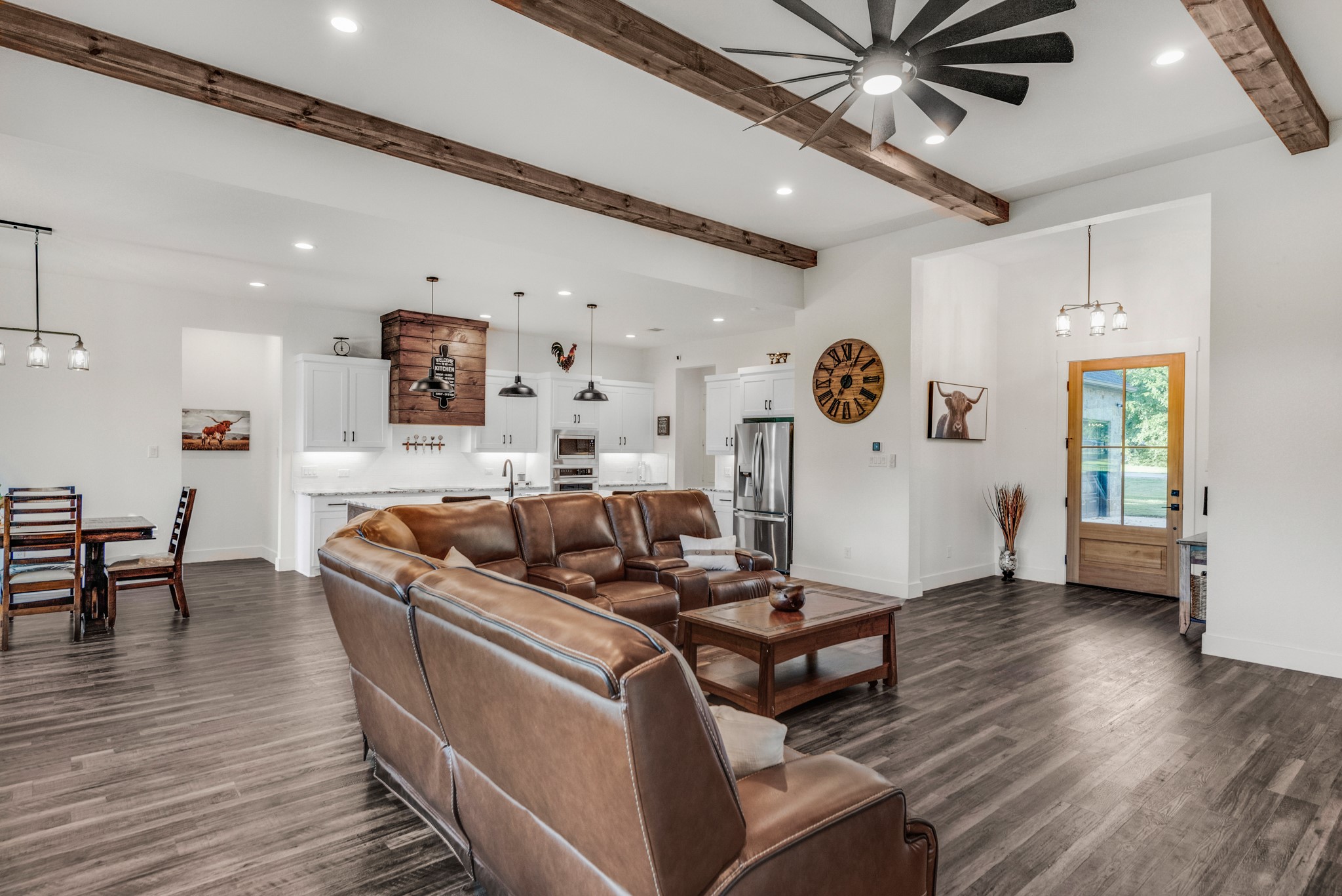 812 Waters Edge Drive
