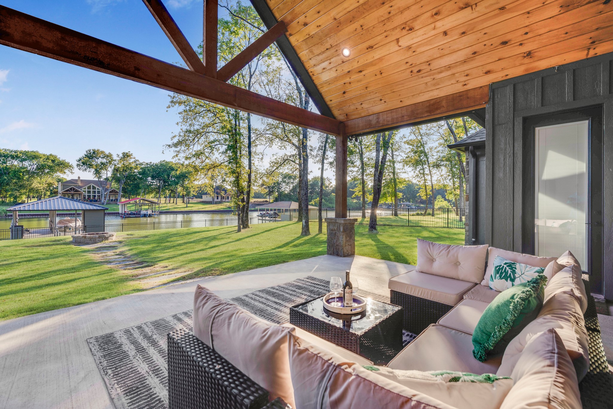 812 Waters Edge Drive