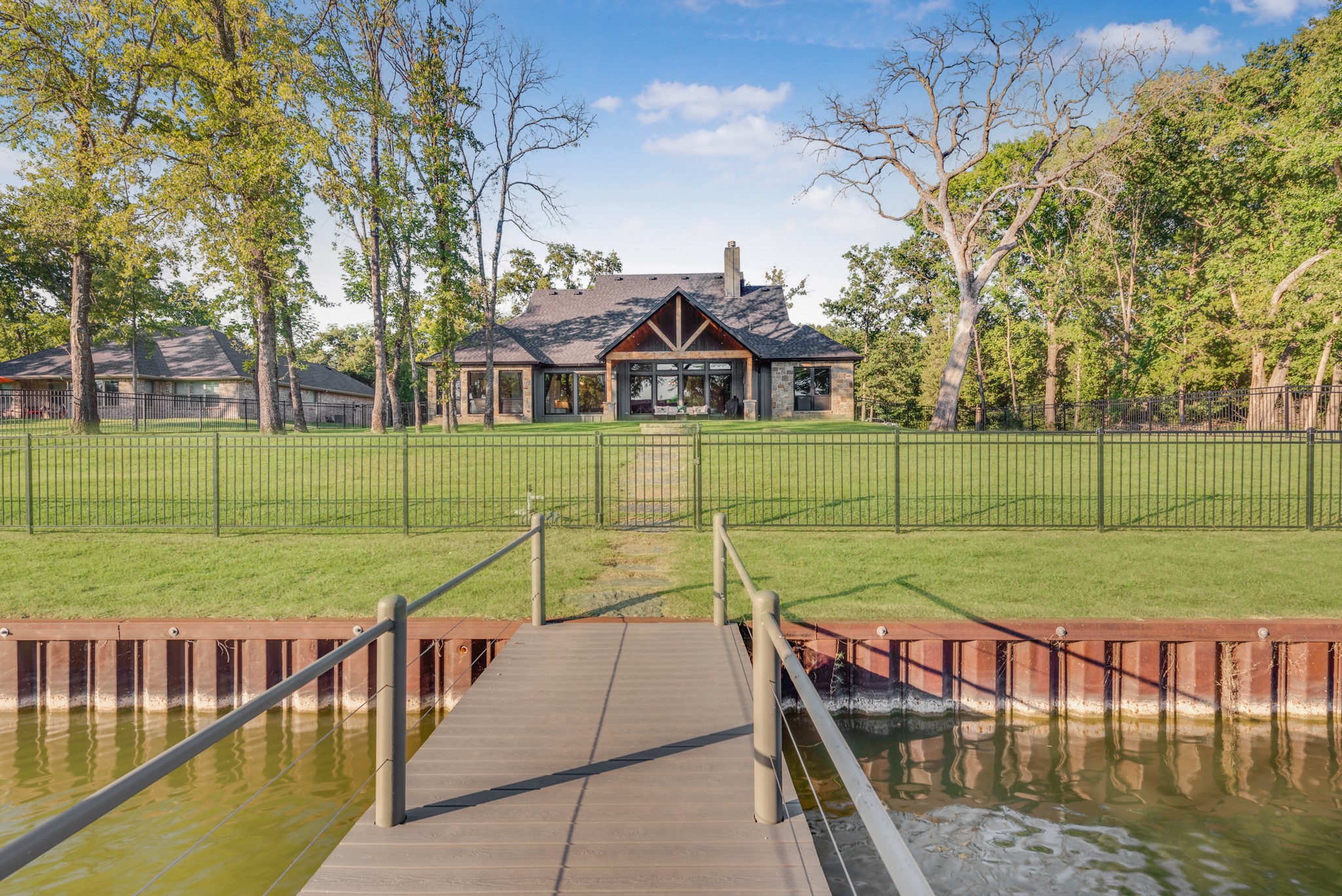 812 Waters Edge Drive