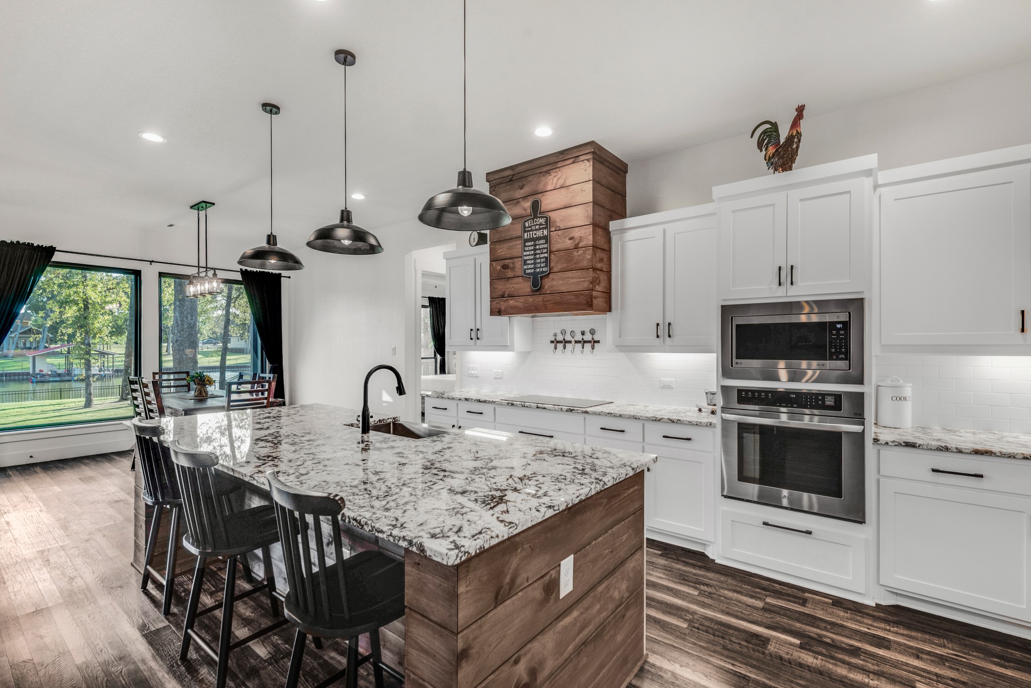 812 Waters Edge Drive