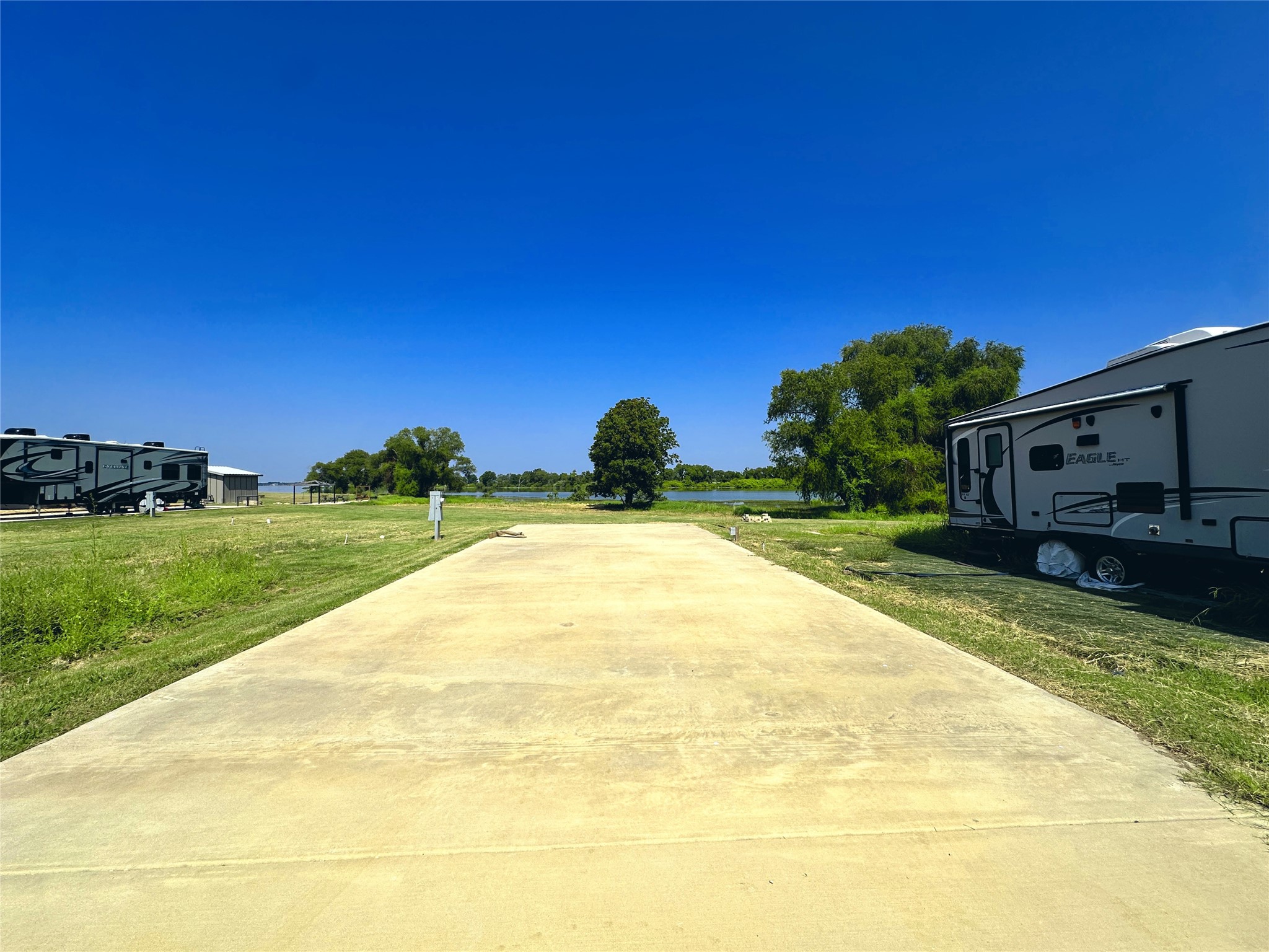 5086 Waterfront Road