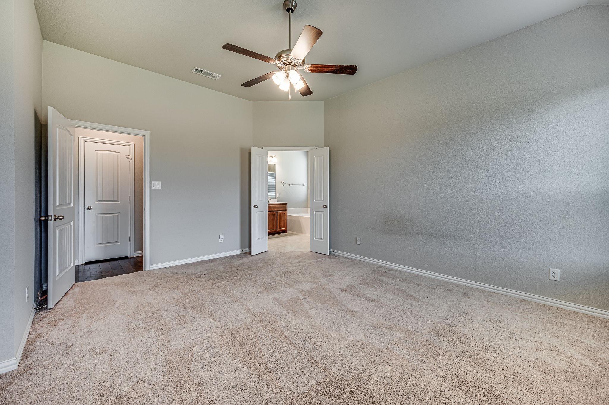 804 Royse Ridge Road