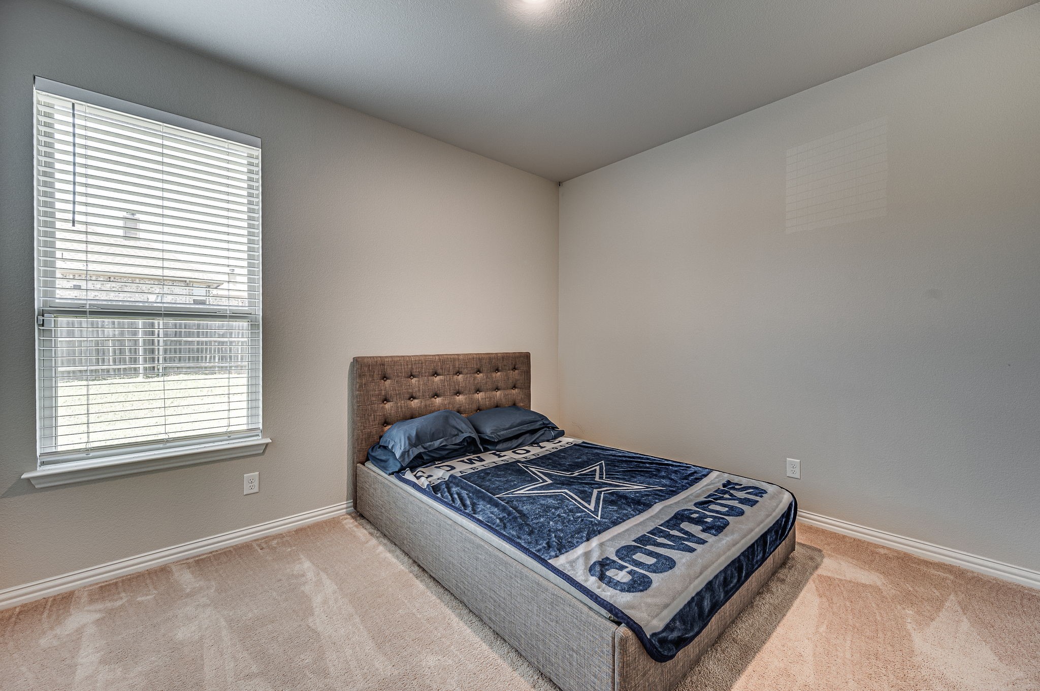 804 Royse Ridge Road
