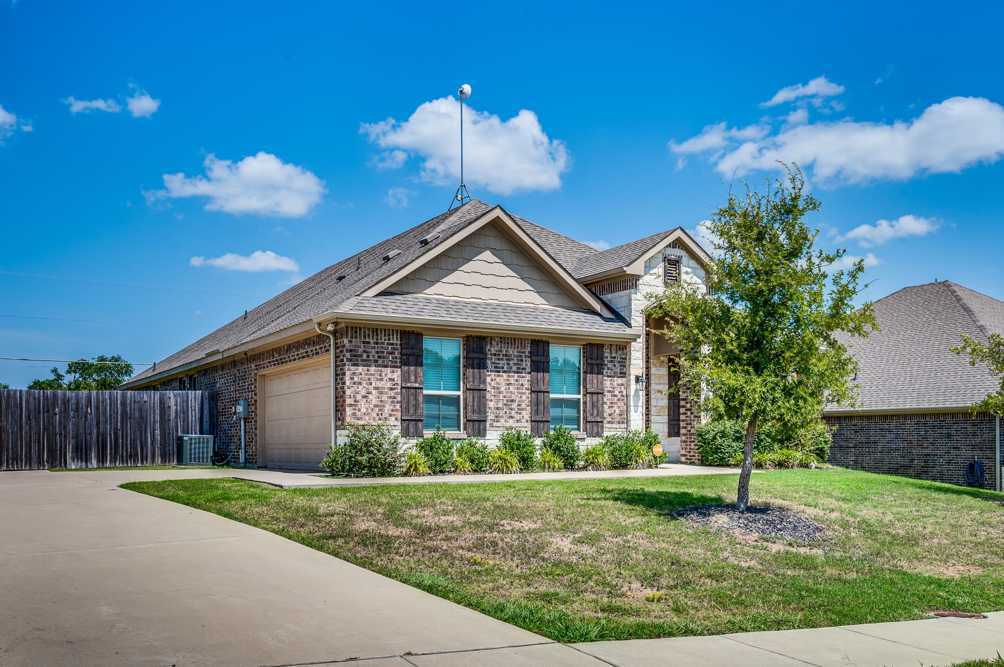 804 Royse Ridge Road