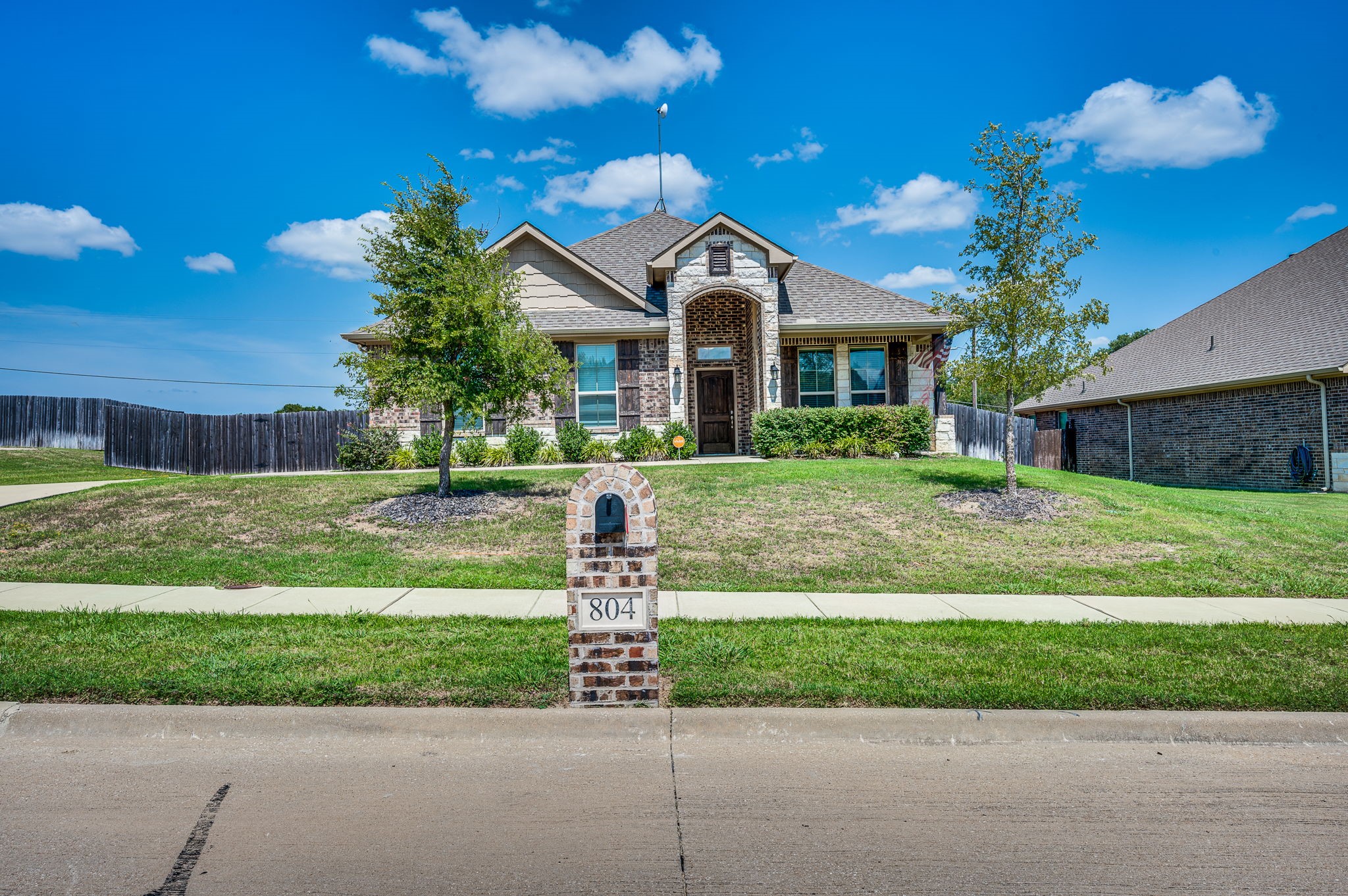 804 Royse Ridge Road