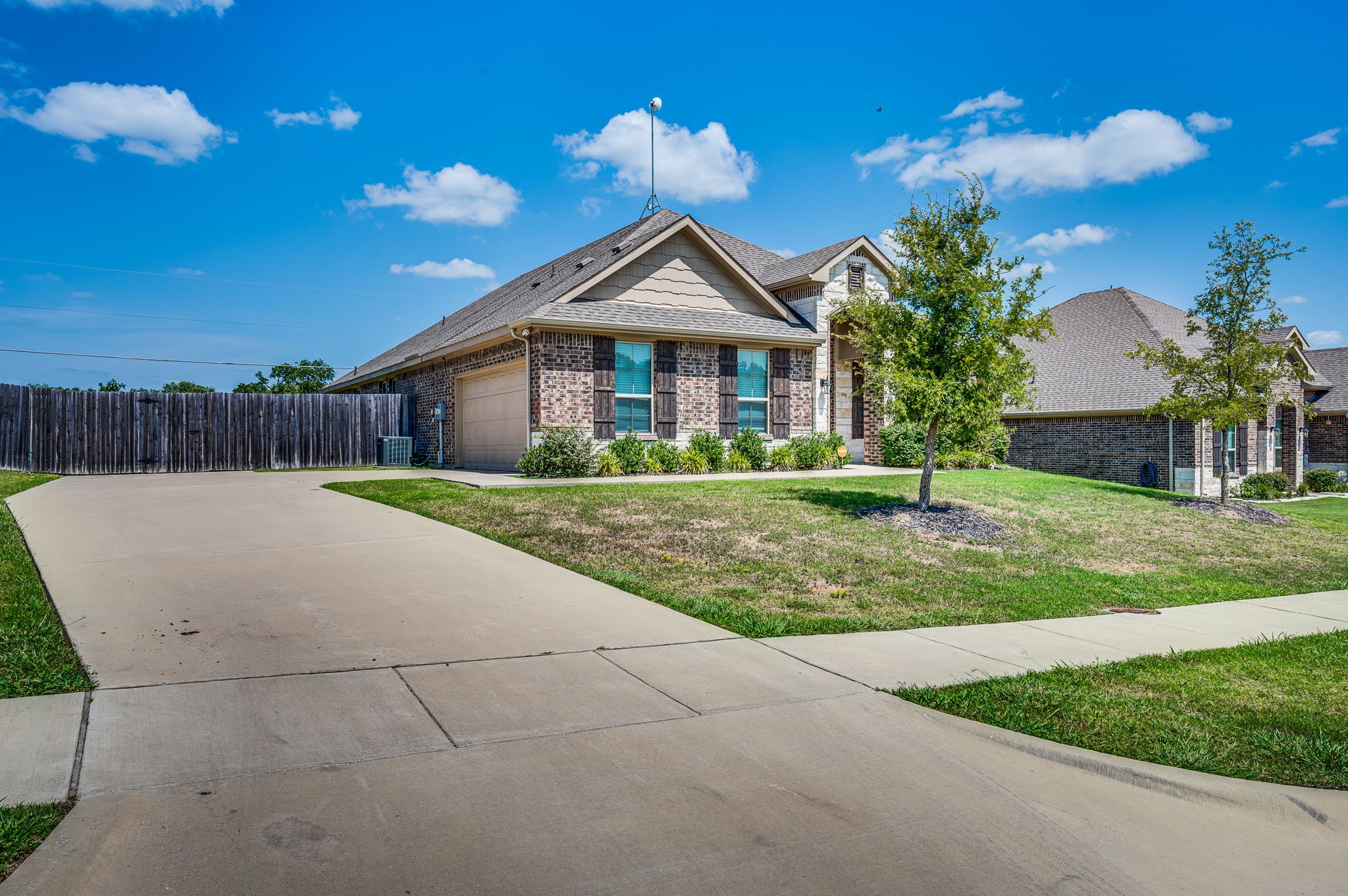 804 Royse Ridge Road