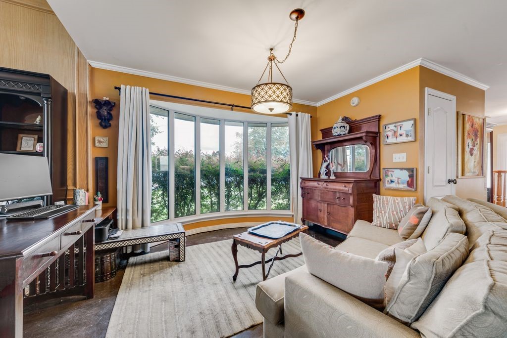 340 Knights Circle