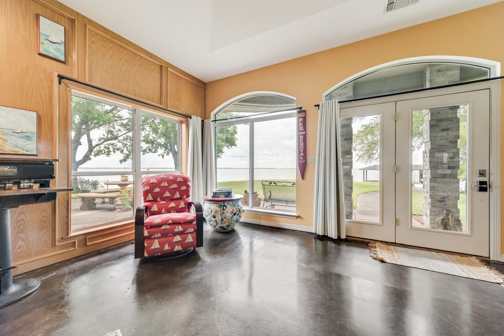 340 Knights Circle