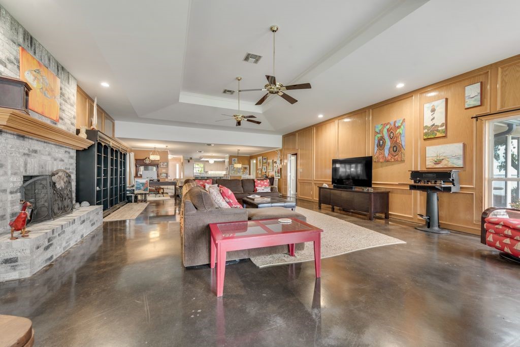 340 Knights Circle