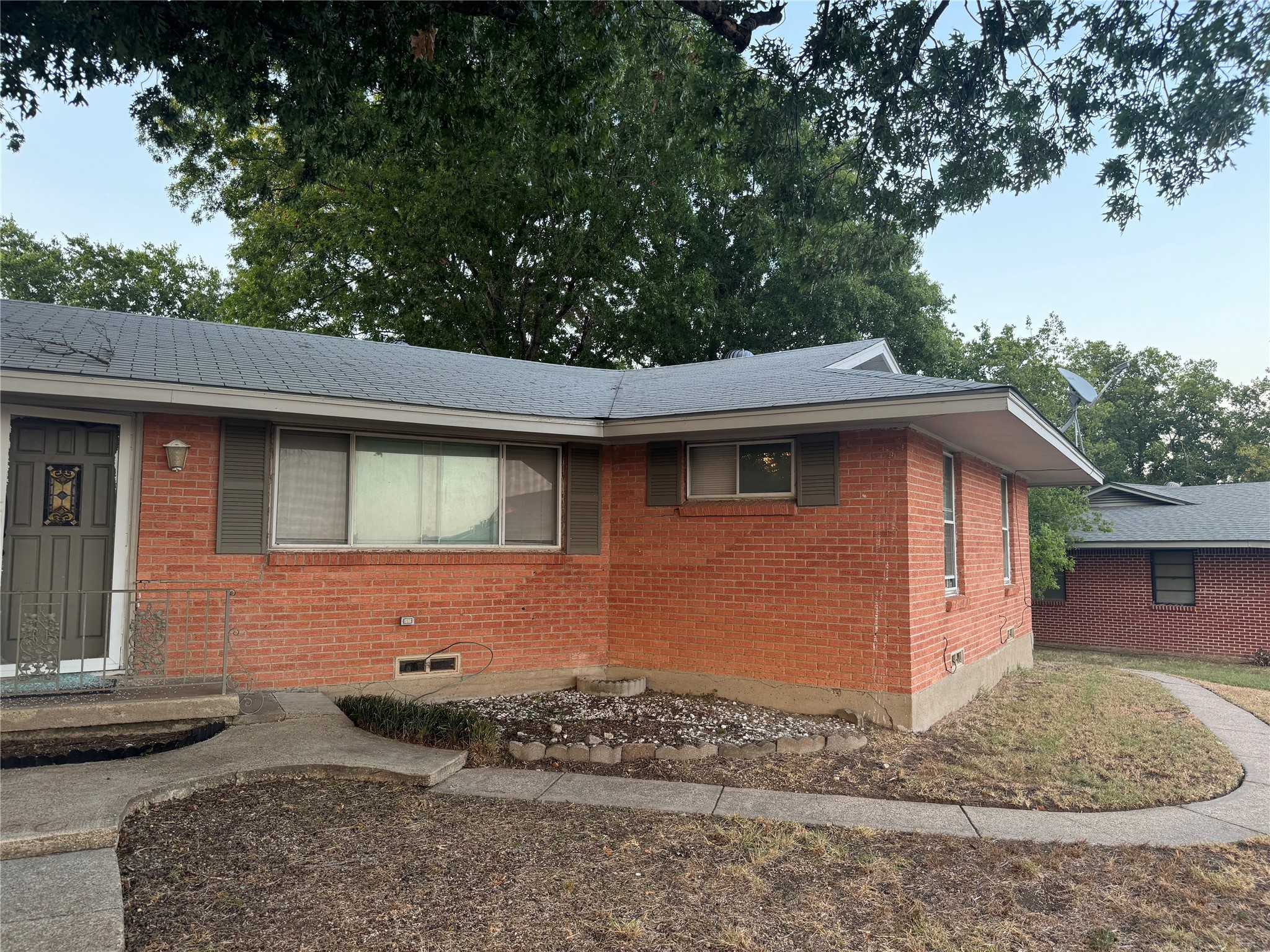 1406 Country Club Road