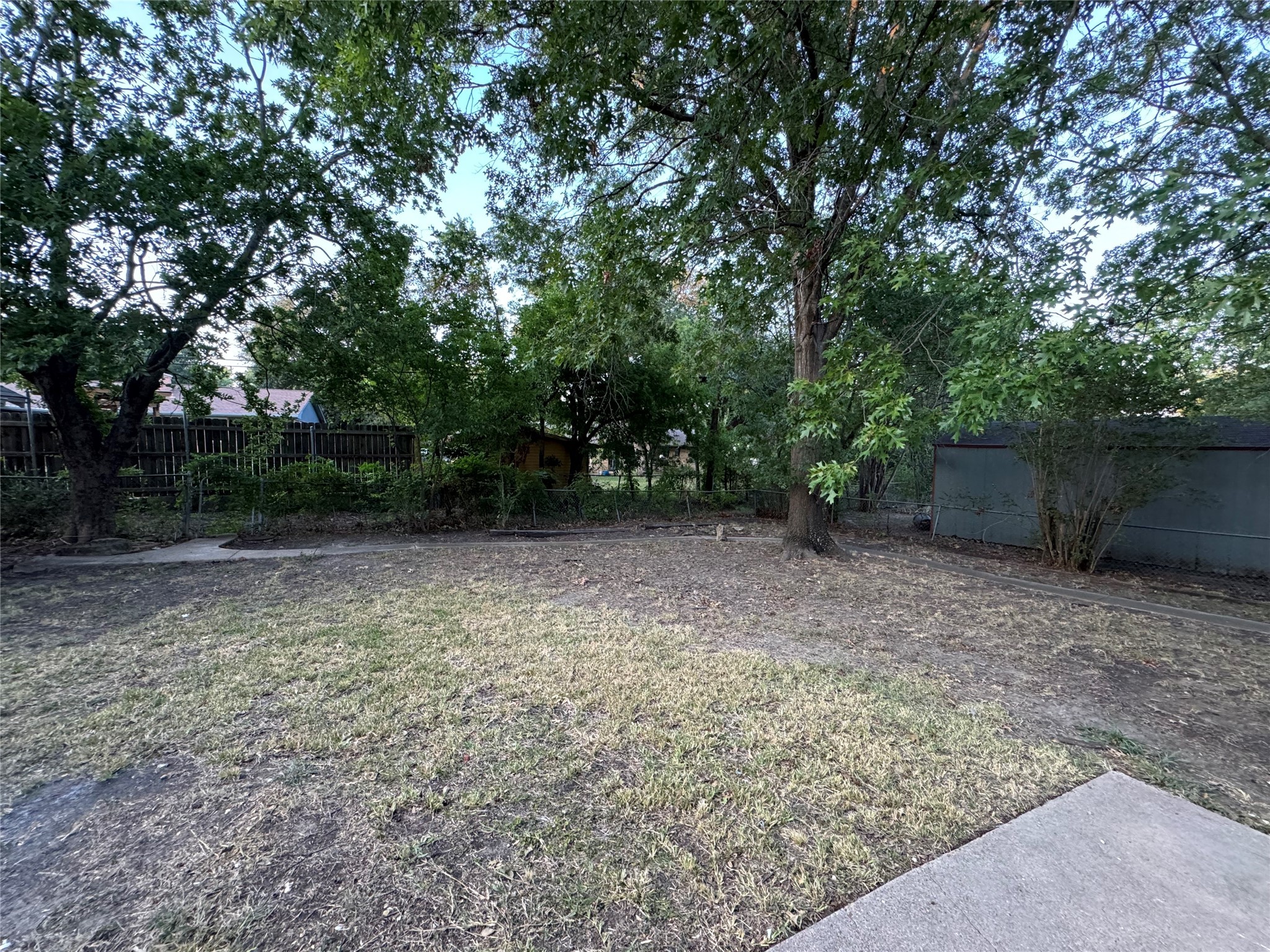 1406 Country Club Road