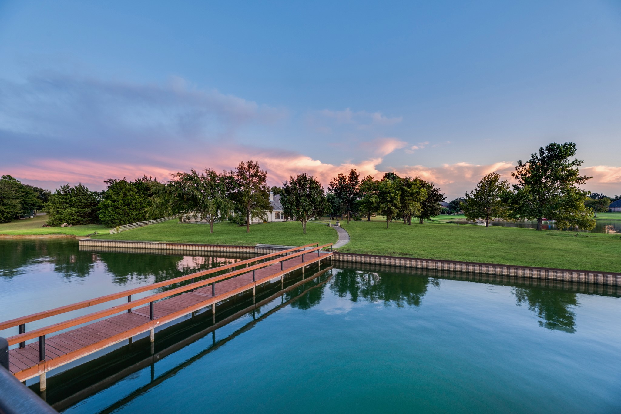 609 Sunset Point