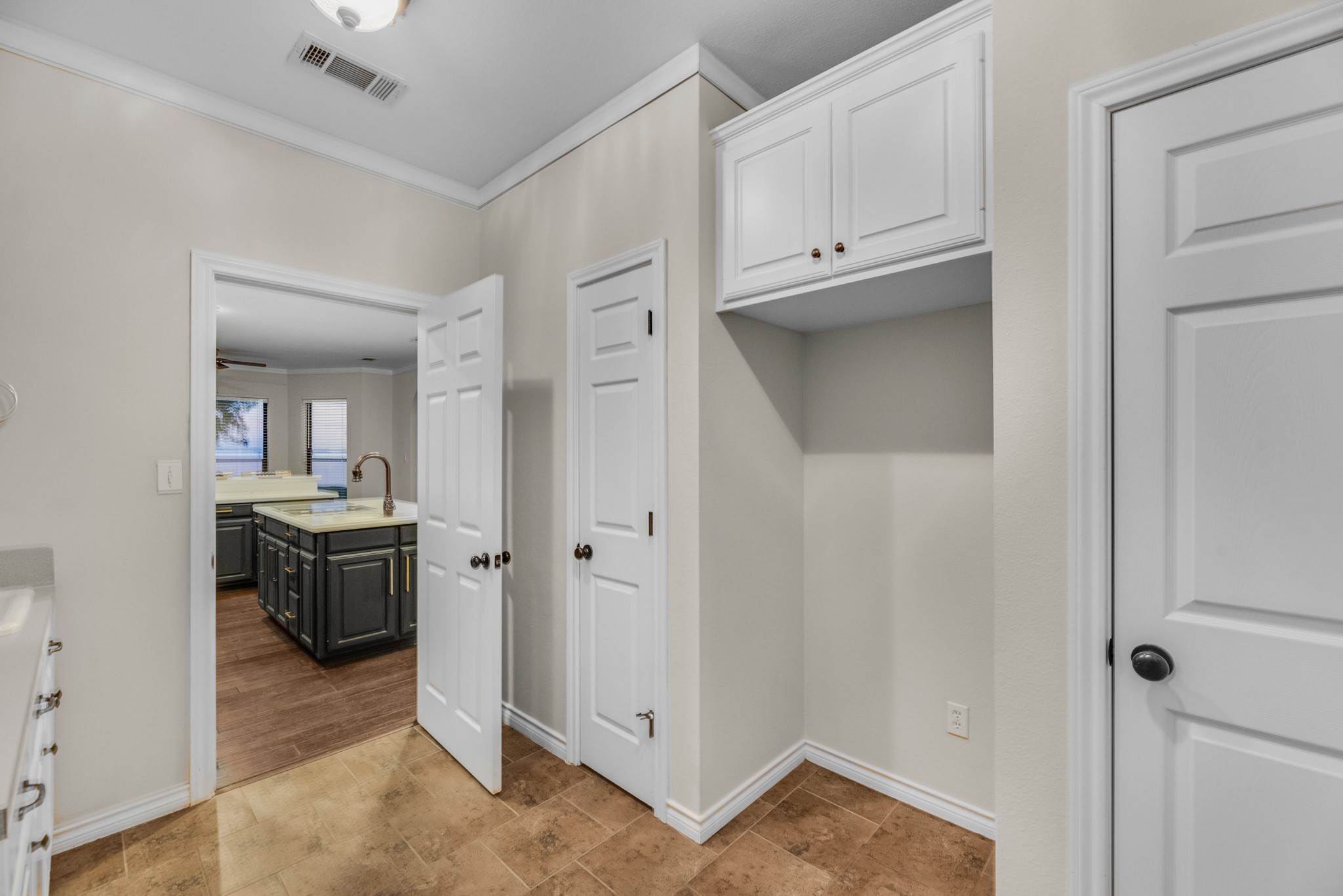 609 Sunset Point