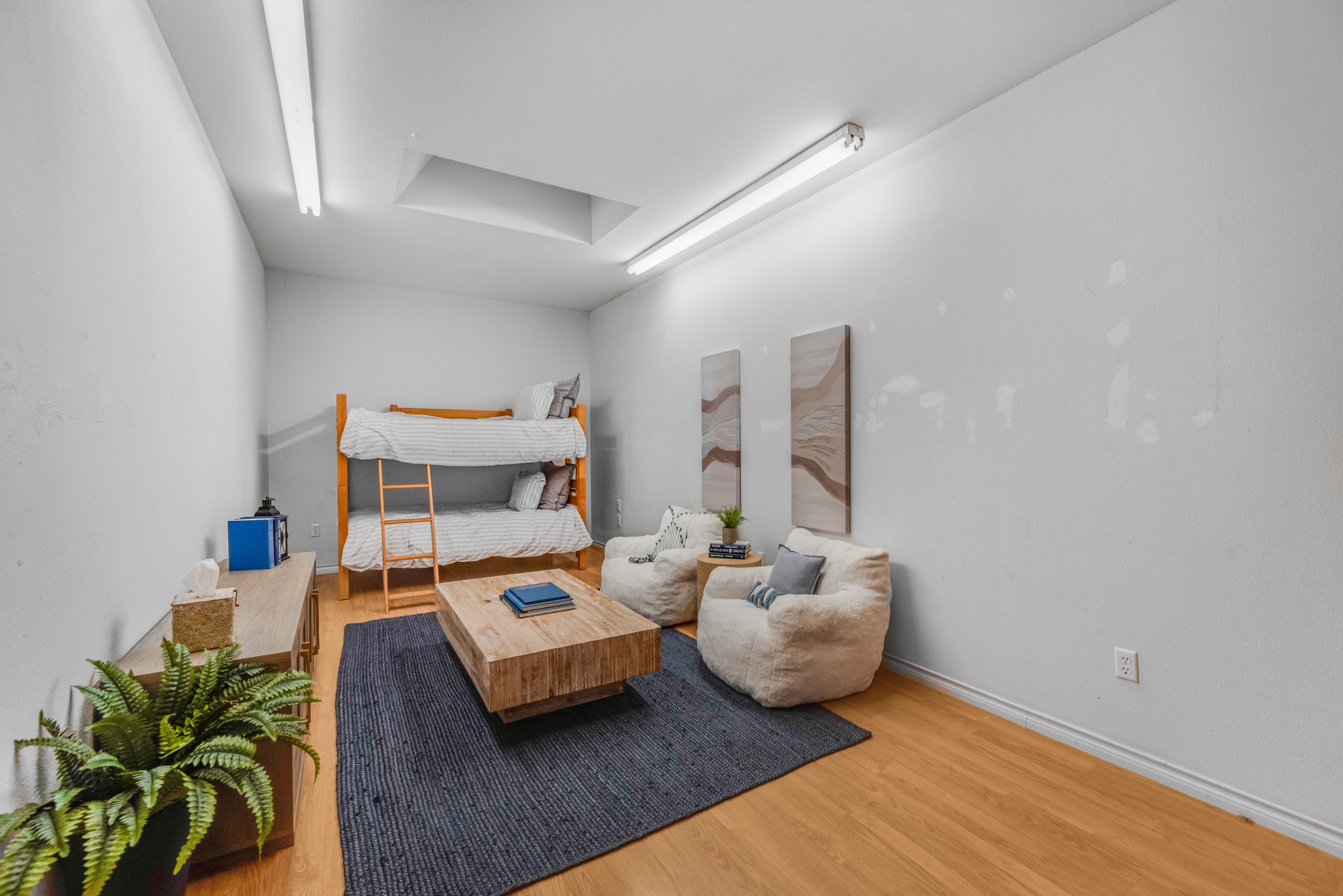 609 Sunset Point