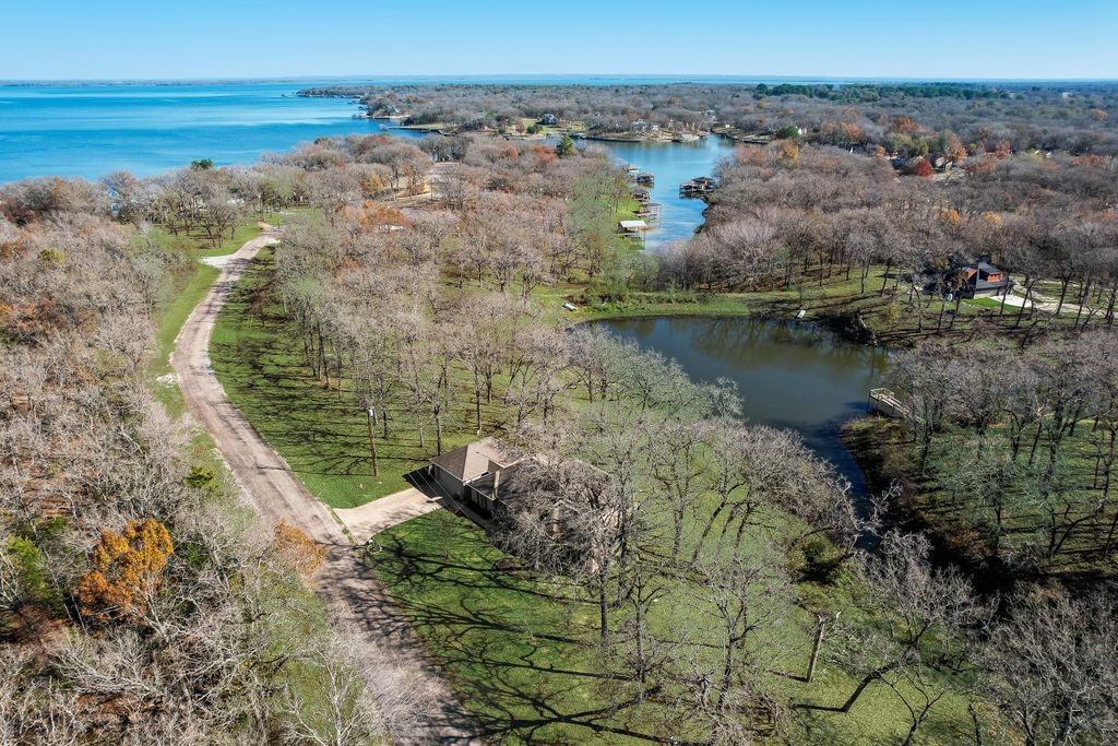 140 Pelican Point