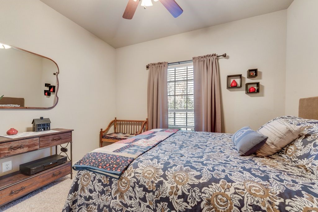 140 Pelican Point