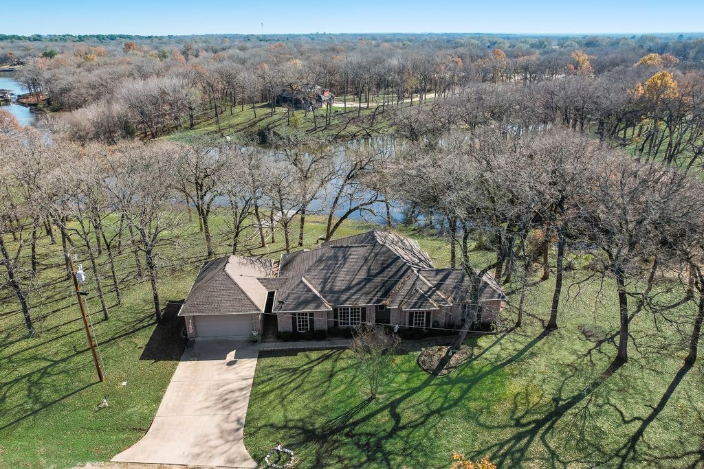140 Pelican Point