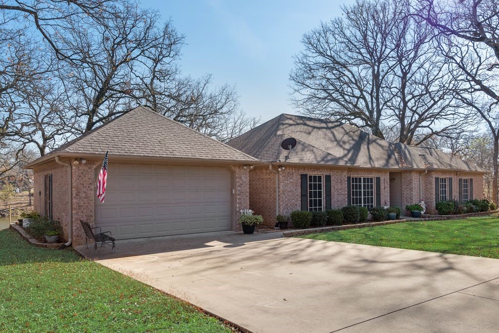 140 Pelican Point