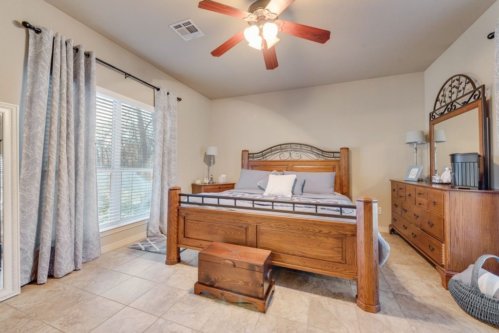 140 Pelican Point