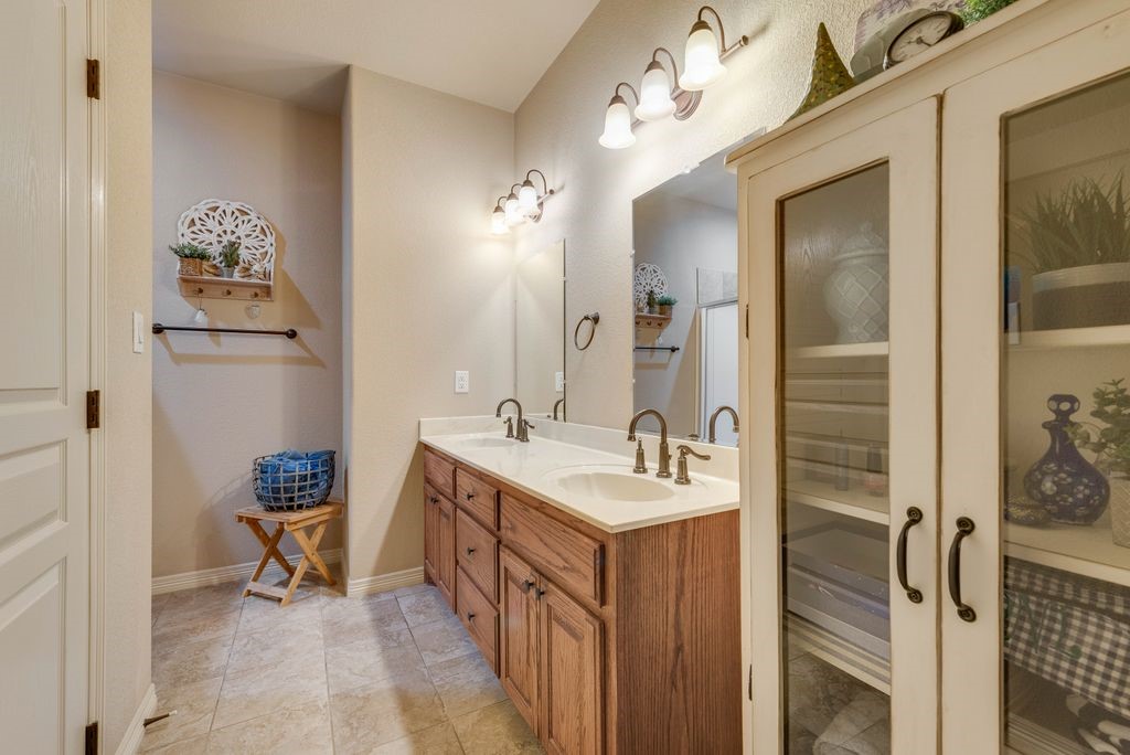 140 Pelican Point