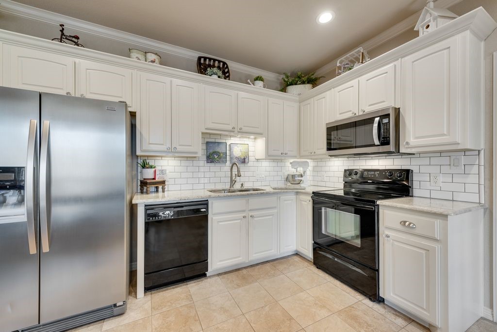 140 Pelican Point