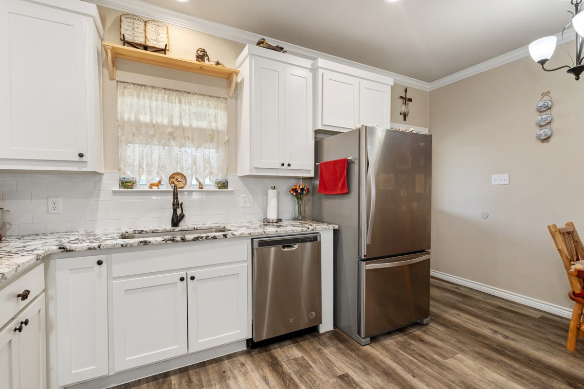 102 Deep Cove Drive