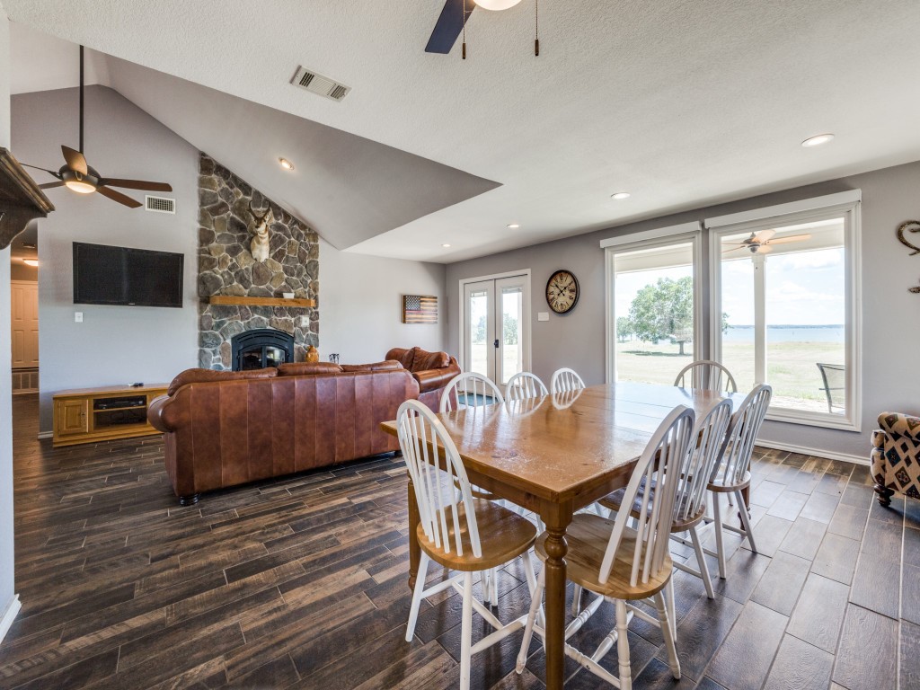 1909 SE County Road 2160