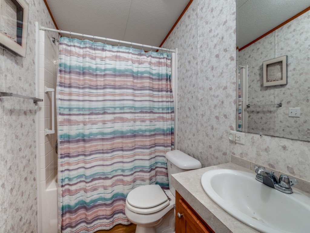1909 SE County Road 2160