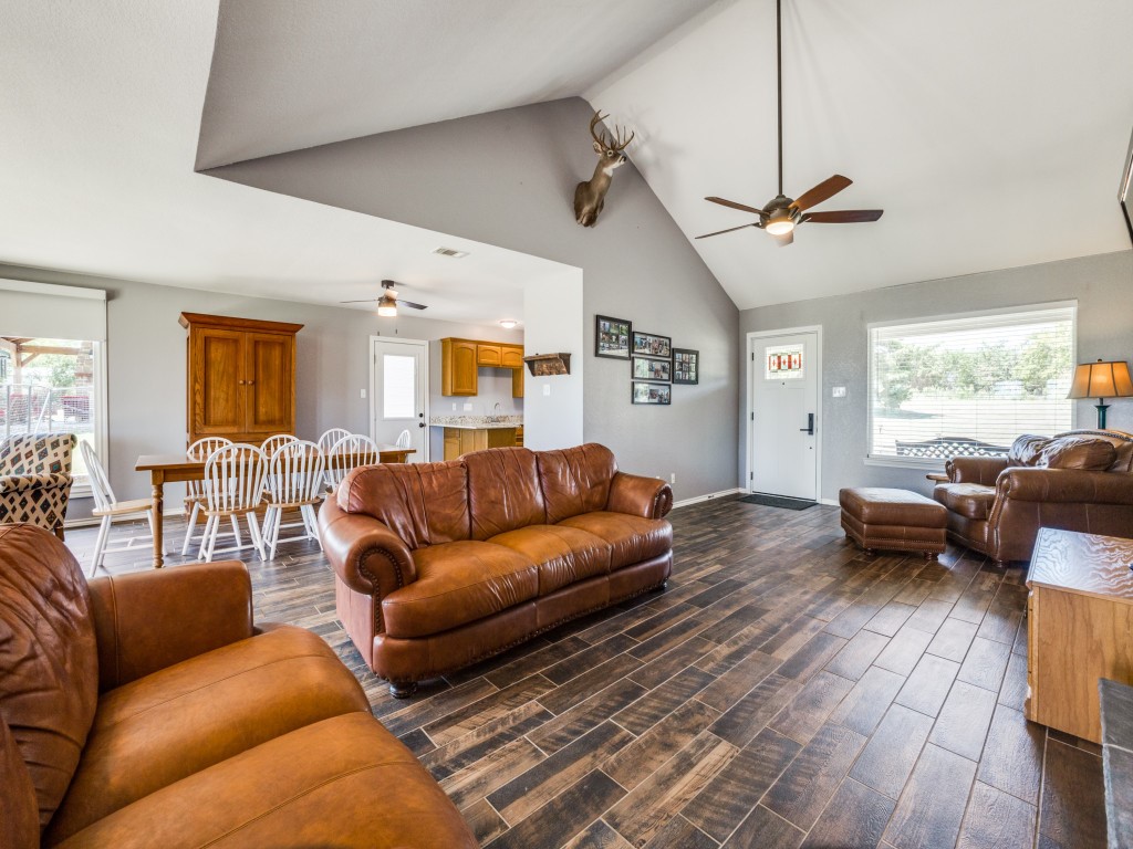 1909 SE County Road 2160
