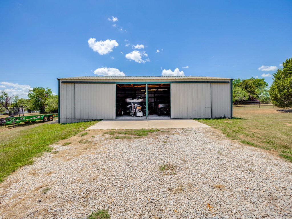 1909 SE County Road 2160