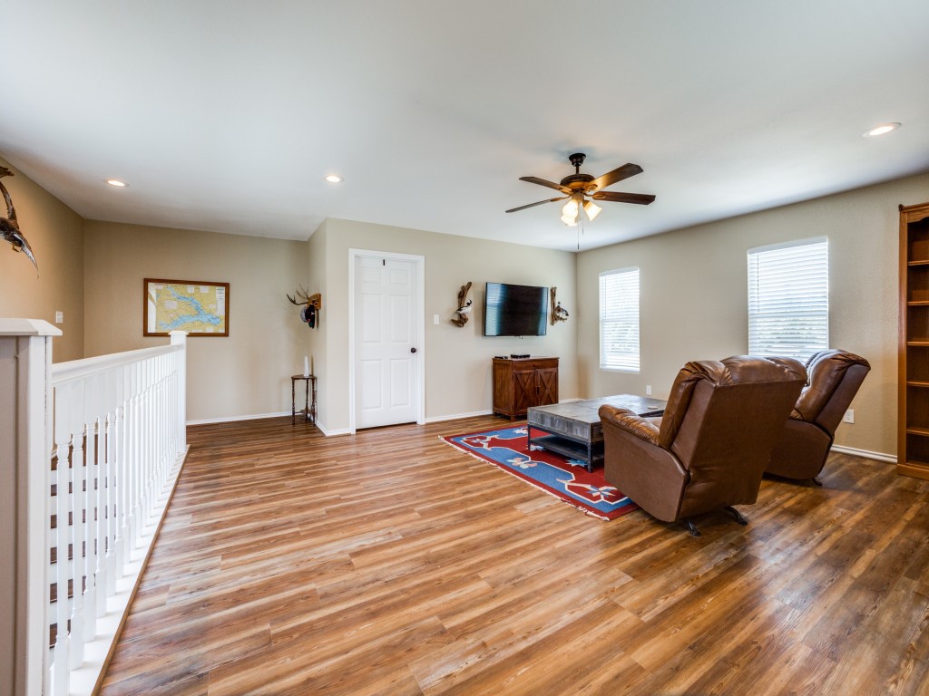 1909 SE County Road 2160