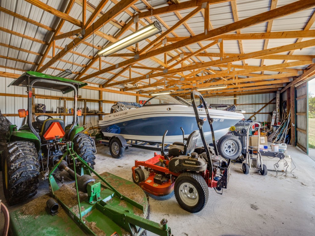 1909 SE County Road 2160