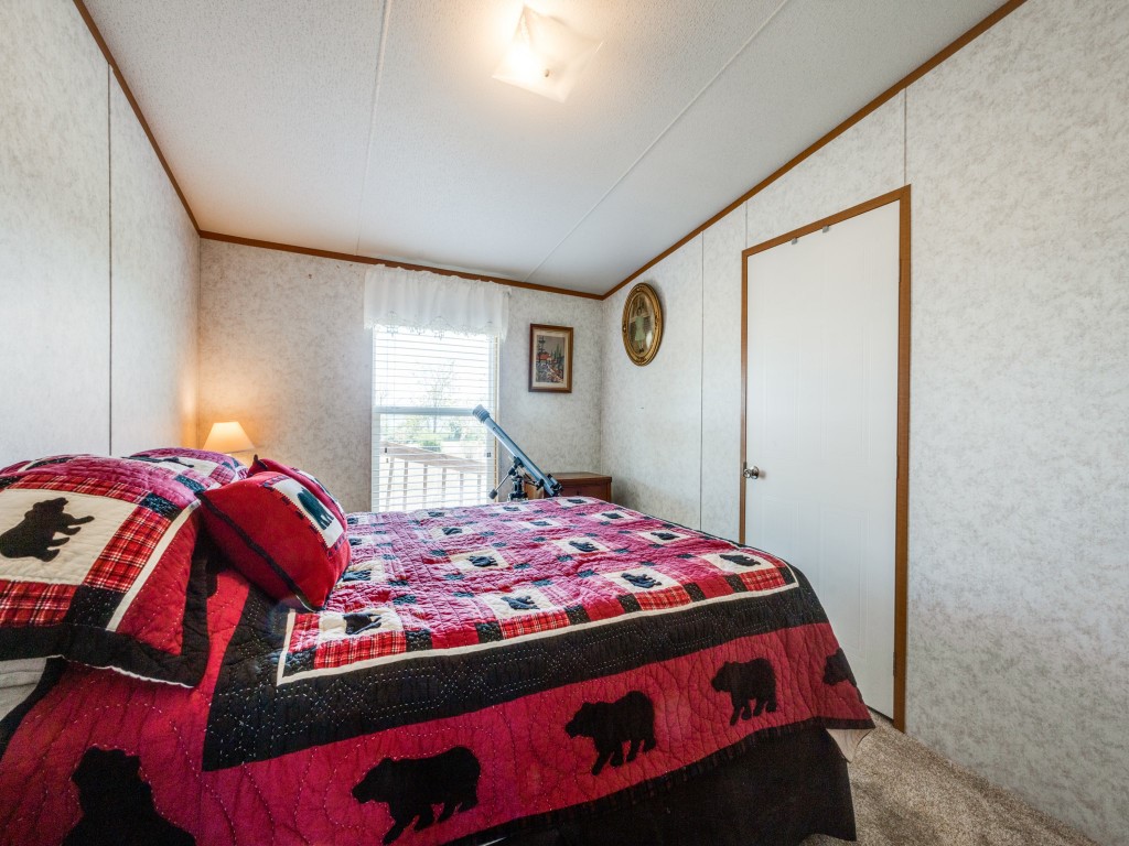 1909 SE County Road 2160