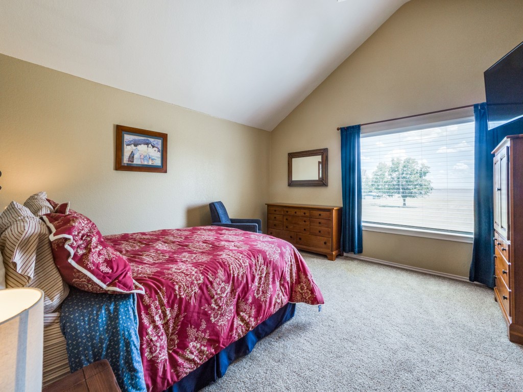 1909 SE County Road 2160