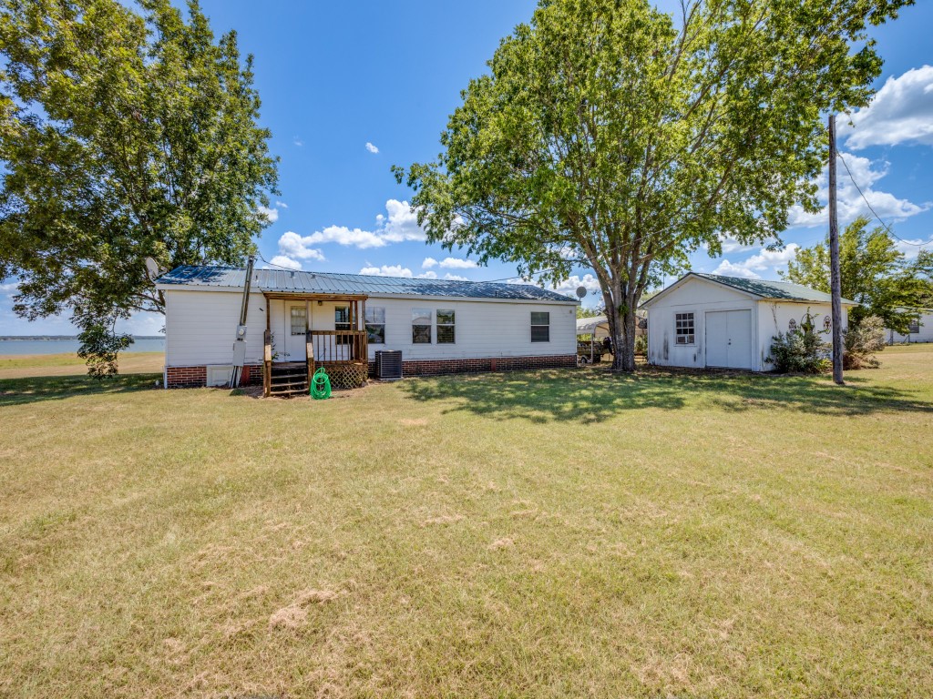 1909 SE County Road 2160
