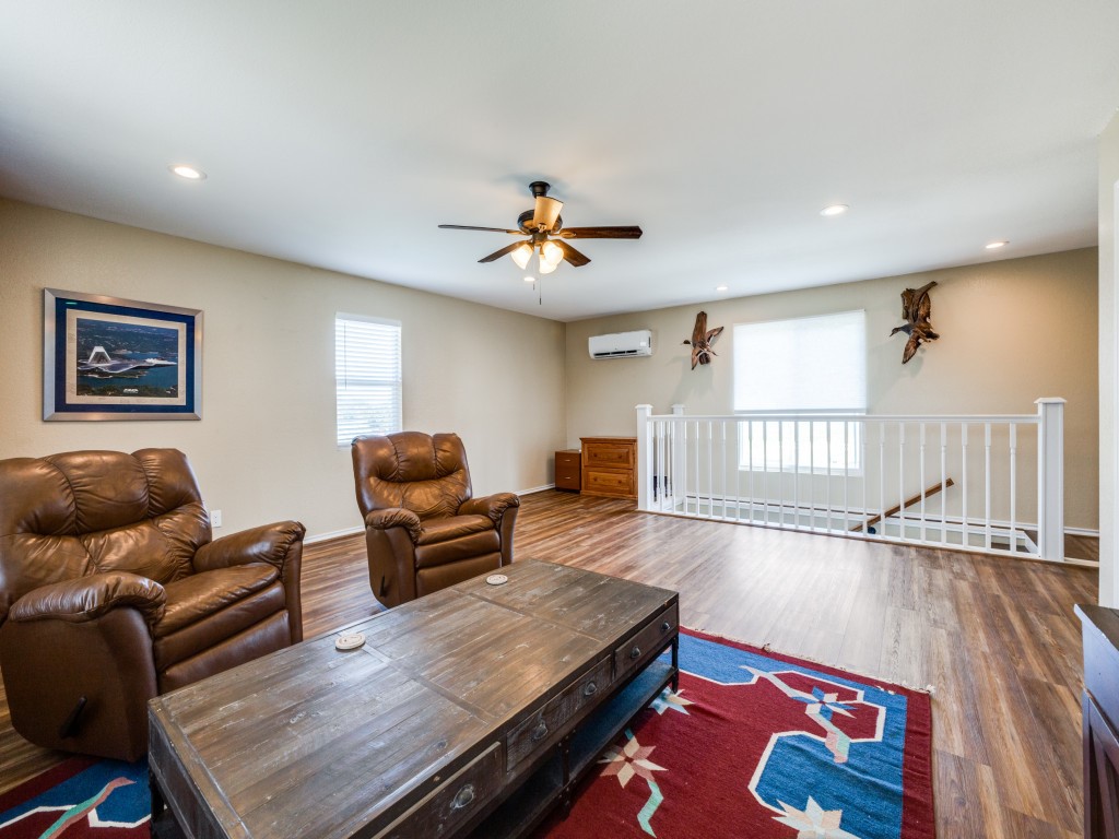 1909 SE County Road 2160