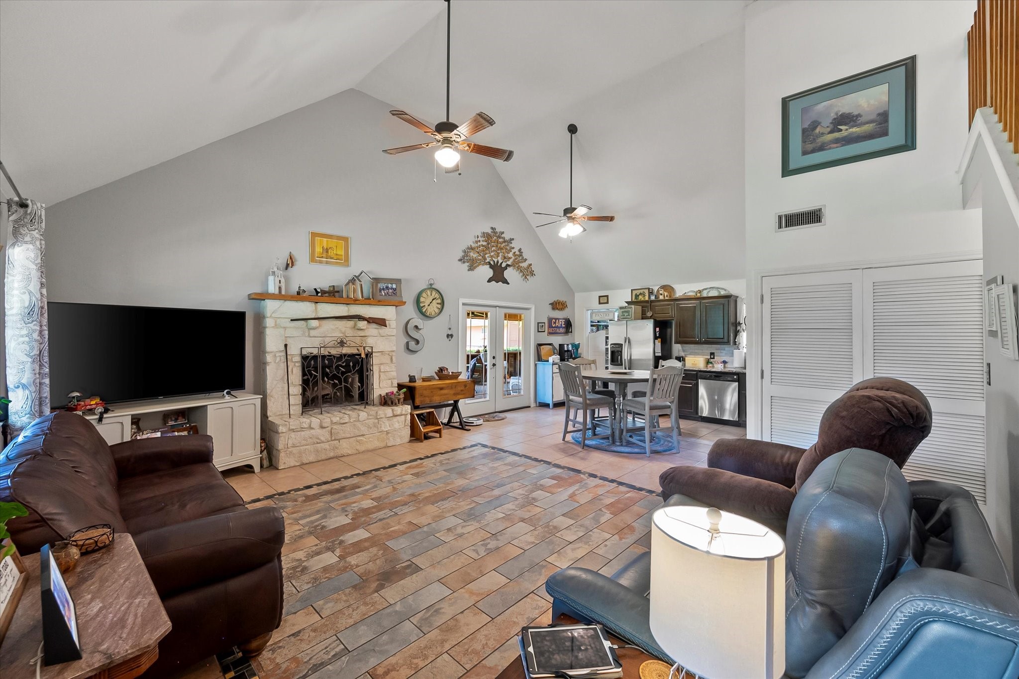 9012 SE County Road 2175