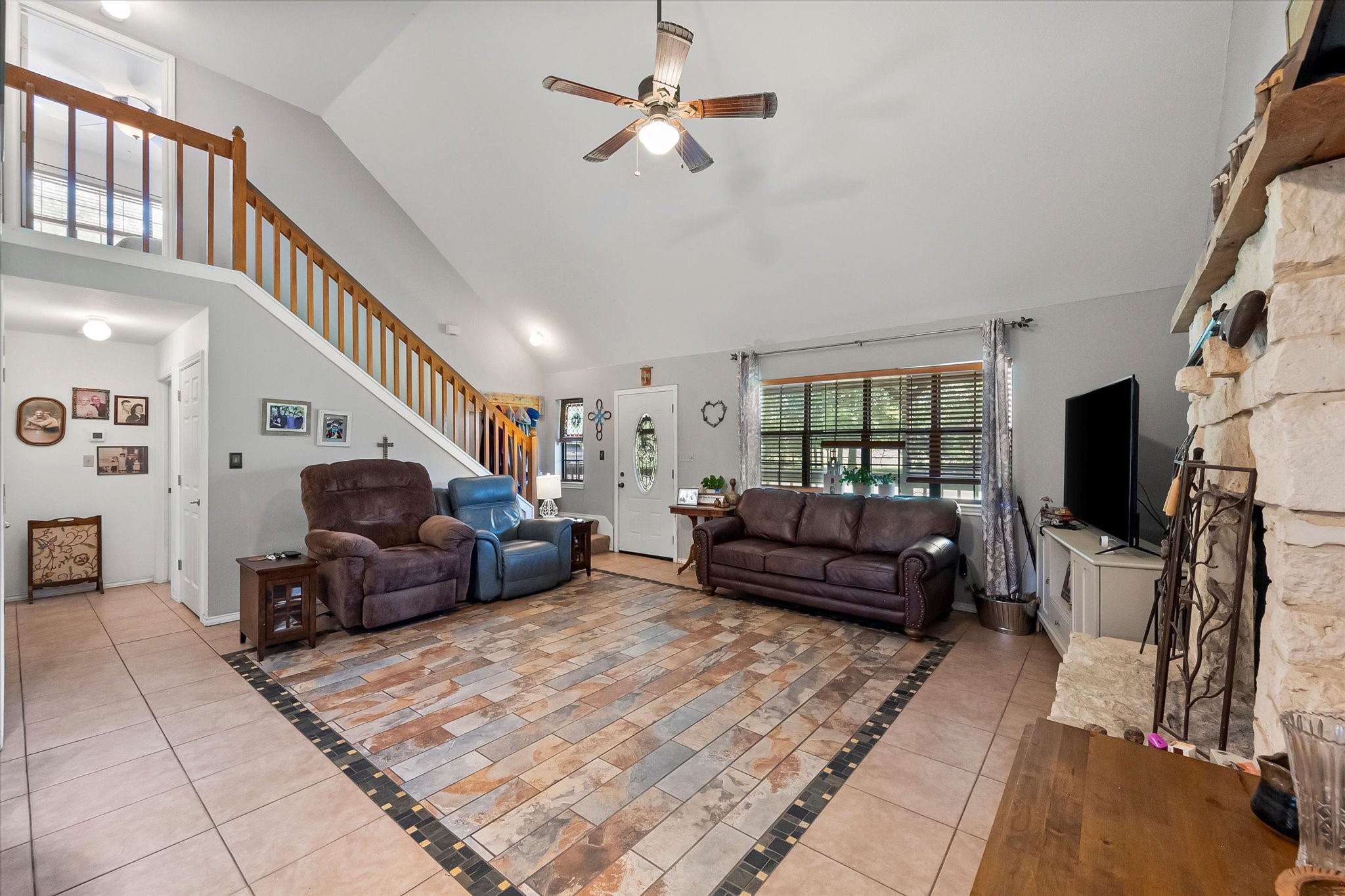 9012 SE County Road 2175