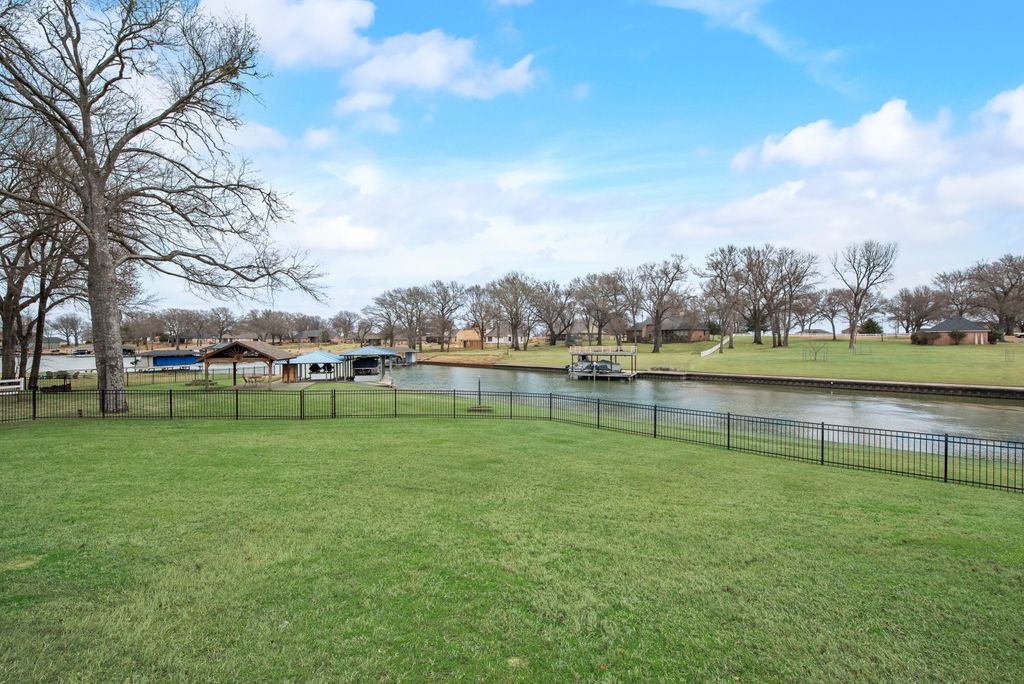 14423 Azure Lane